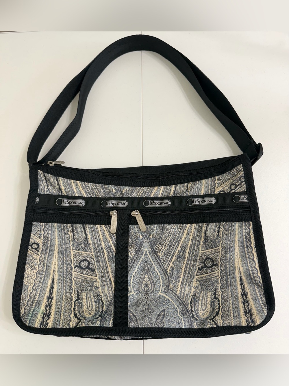 LeSportsac Deluxe Everyday Bag Blue Grey Paisley Crossbody Shoulder Purse